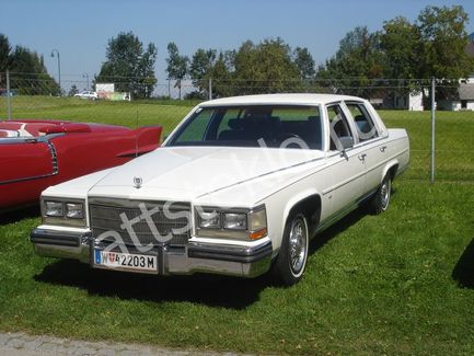 Автостекла Cadillac Brougham c установкой в Москве